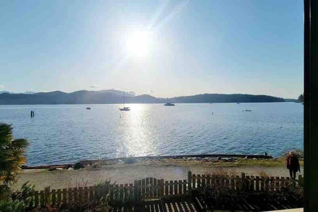 Iconic 3-Story Waterfront 'Marina House' W/ View Vila Gibsons Exterior foto