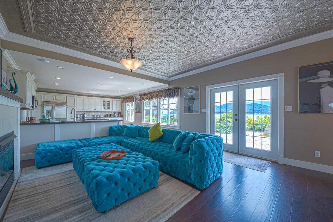 Iconic 3-Story Waterfront 'Marina House' W/ View Vila Gibsons Exterior foto