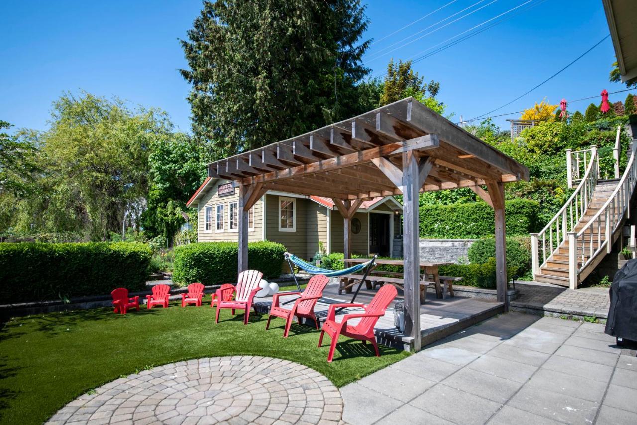 Iconic 3-Story Waterfront 'Marina House' W/ View Vila Gibsons Exterior foto